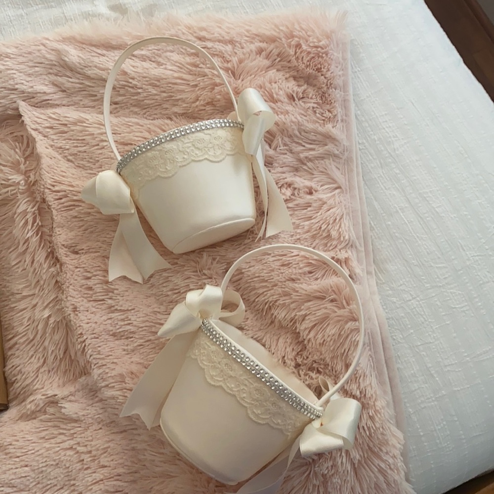 Flower girl baskets